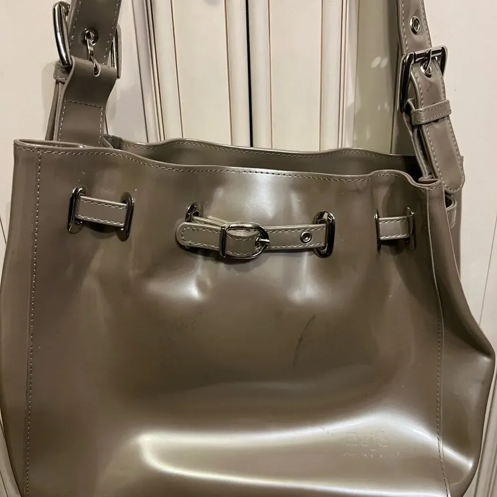 Beijo Shoulder Bag Black Patent Leather